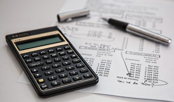 pexels-pixabay-53621 businss budget and calculator